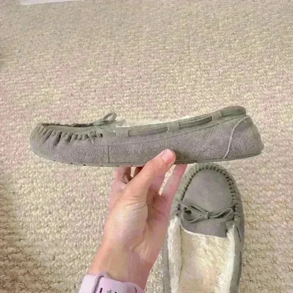 Grey Moccasins Women’s Size 9 - Picture 7 of 8
